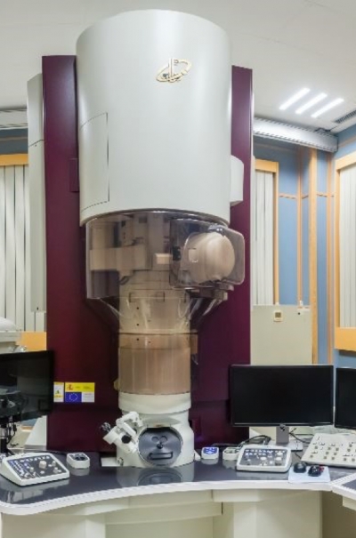 JEOL JEM GRAND ARM300cF con aberración corregida en la lente objetivo (Equipo singular- acceso a través de ICTS-ELECMI)